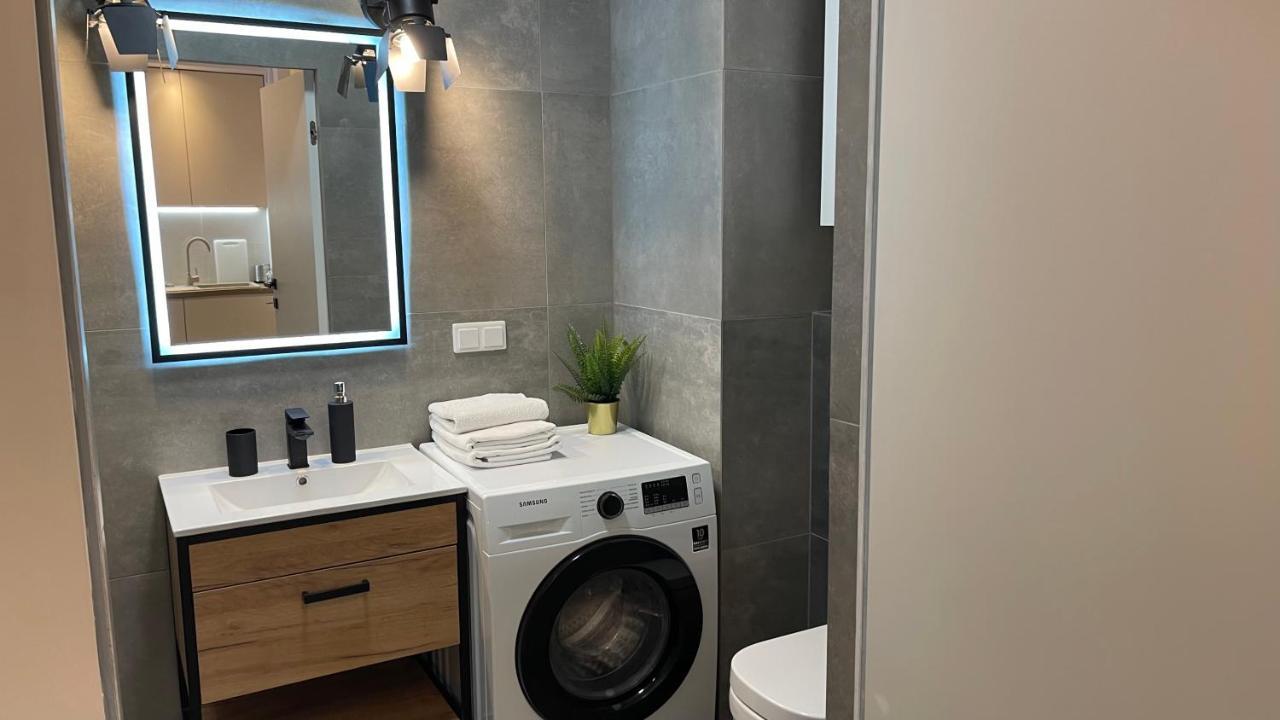 ורשה 2-Room In New House, Wola מראה חיצוני תמונה